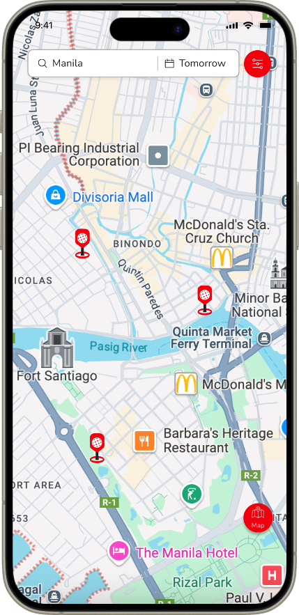 PKLPlace app screen showing map of pickleball courts